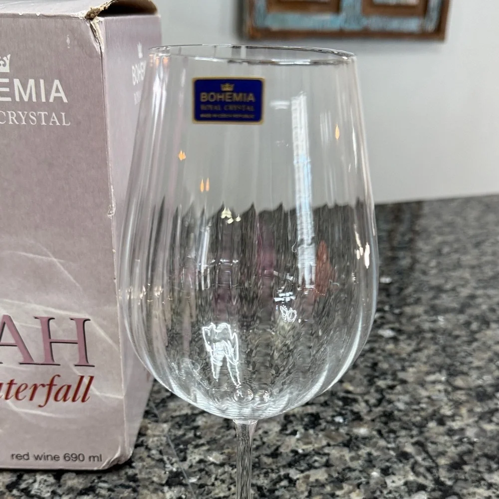 Sarah Waterfall Wine Glass Set - 6  Crystal NEW